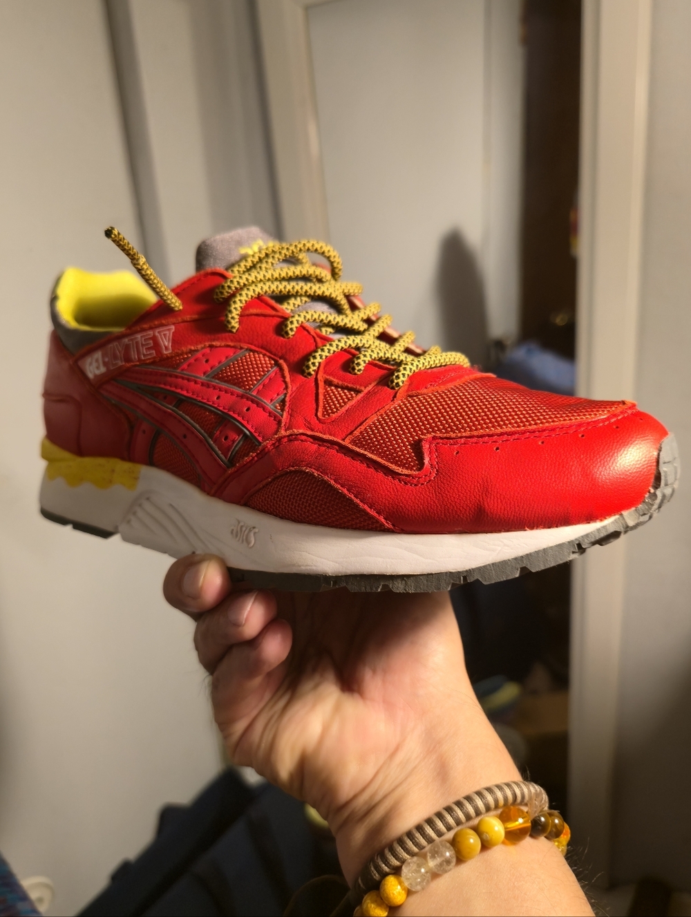 ASICS Men's Gel-Lyte V Red and Yellow RARE Sneaker COLOR